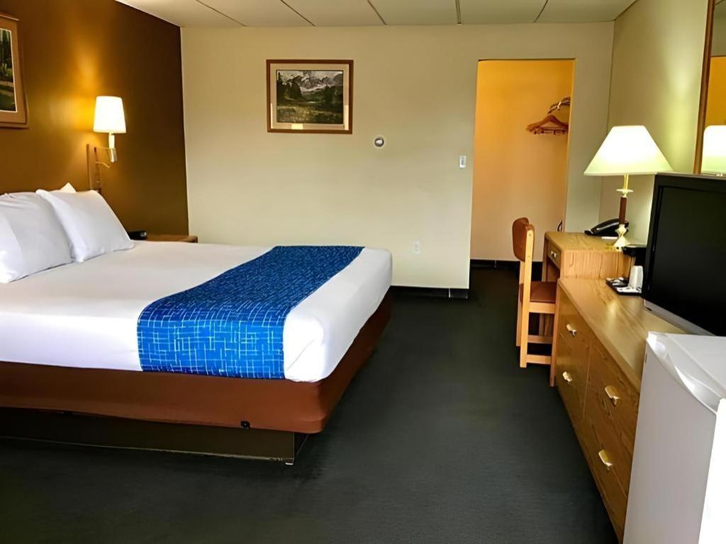 Travelodge By Wyndham Powell Экстерьер фото