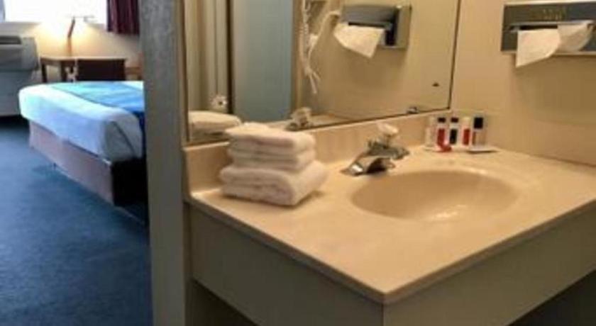 Travelodge By Wyndham Powell Экстерьер фото
