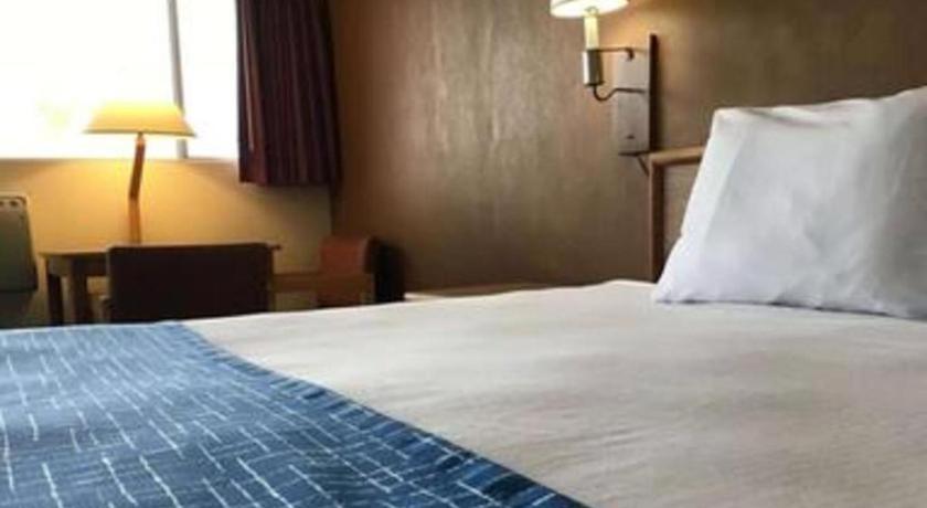 Travelodge By Wyndham Powell Экстерьер фото
